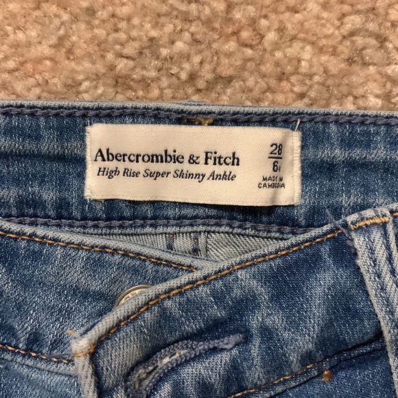 Abercrombie jeans - Picture 4 of 4
